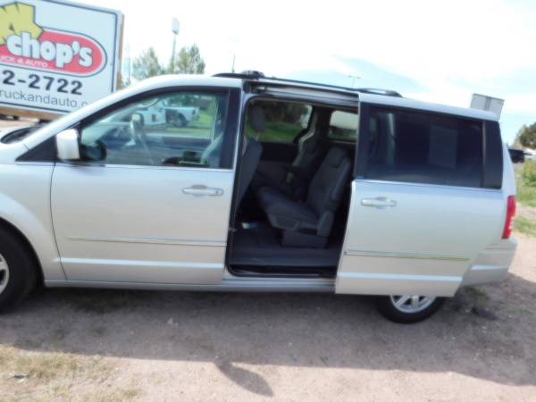 2010 CHRYSLER TOWN & COUNTRY for sale in CHEYENNE, CO – photo 2
