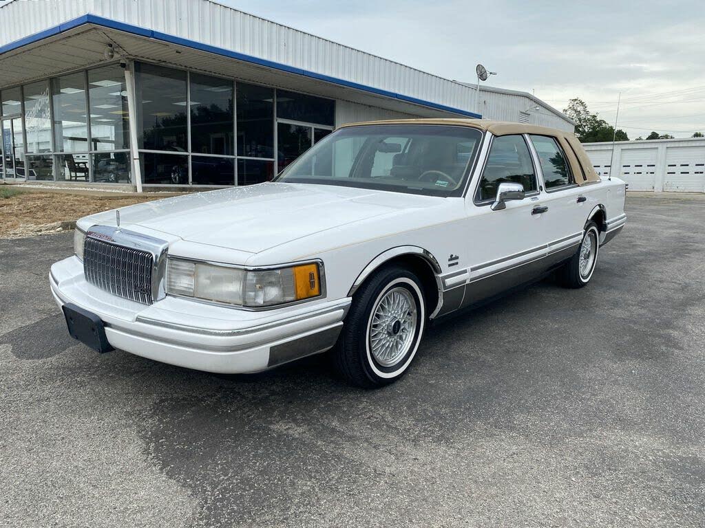 1994 Lincoln Town Car Executive for sale in Brownsville, TN