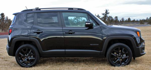 2017 Jeep Renegade LATITUDE 4X4 ONE OWNER - - by for sale in Redmond, OR – photo 2