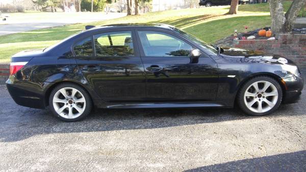 2009 BMW 550i, Beautiful Carbon Black - cars & trucks - by owner -... for sale in Lewiston, NY – photo 4