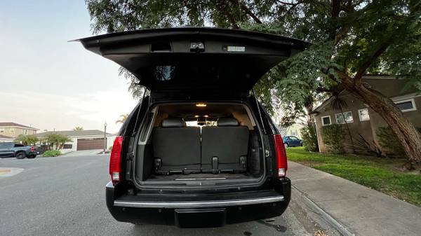 2007 Cadillac Escalade V8 - - by dealer - vehicle for sale in San Diego, CA – photo 24