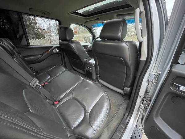 2006 Nissan Pathfinder LE 4x4 - LEATHER 3RD ROW SEATS BACKUP for sale in Mill Neck, NY – photo 18