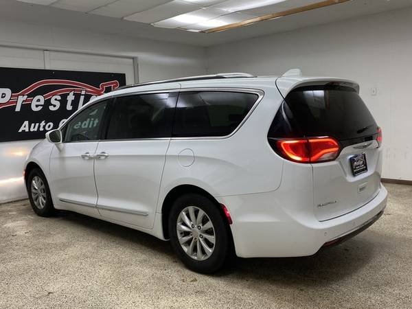 2019 Chrysler Pacifica Touring L - cars & trucks - by dealer -... for sale in Akron, PA – photo 7