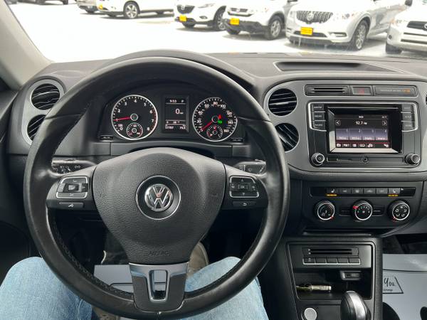 2016 Volkswagen Tiguan 1 Owner Auto S Brand New Tires - cars & for sale in CENTER POINT, IA – photo 8