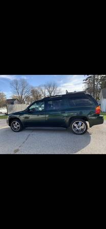 GMC ENVOY XL - cars & trucks - by owner - vehicle automotive sale for sale in Franklin Grove, IL
