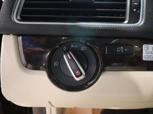 2014 Volkswagen Passat 2.0L TDI SEL Premium - sedan for sale in Waterford, MI – photo 16
