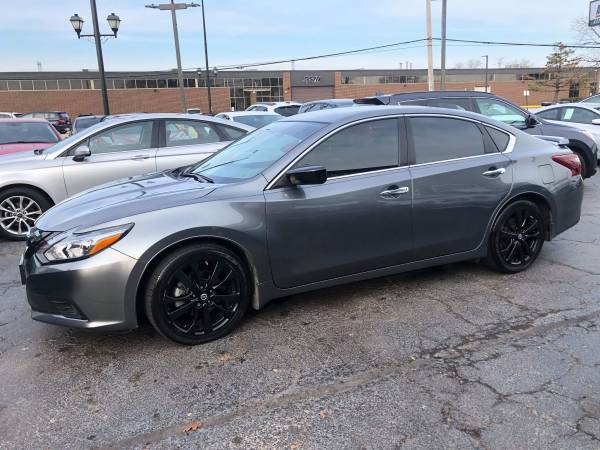 **18 NISSAN ALTIMA MIDNIGHT** FULLY LOADED! FINANCING AVAILABLE! -... for sale in Maywood, IL – photo 2