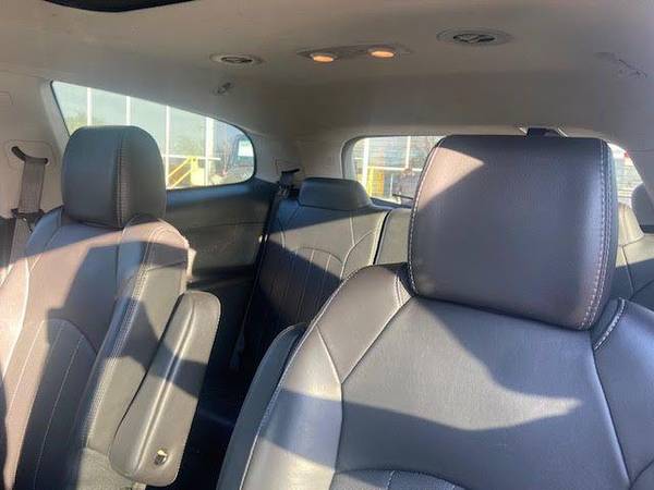 2017 Buick Enclave Leather Sport Utility 4D ESPANOL ACCEPTAMOS for sale in Arlington, TX – photo 13