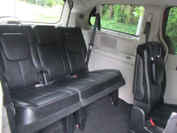 2012 Chrysler Town & Country Limited for sale in Shoreline, WA – photo 16