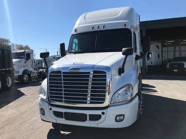 2014 Freightliner Cascadia Evolution SLEEPER - cars & trucks - by... for sale in Fl. Lauderdale, NY – photo 3