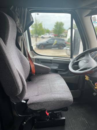 2016 Freightliner Cascadia for sale in Memphis, TN – photo 12