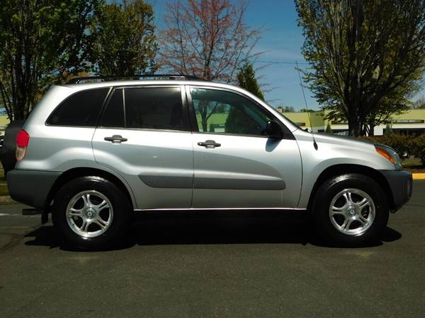 2002 Toyota RAV4 4WD / 4-cyl / NEW TIRES / 5-SPEED MANUAL for sale in Portland, OR – photo 4
