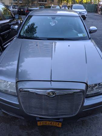 2006 Chrysler 300 for sale (NEEDS ENGINE) - cars & trucks - by owner... for sale in Bronx, NY – photo 5
