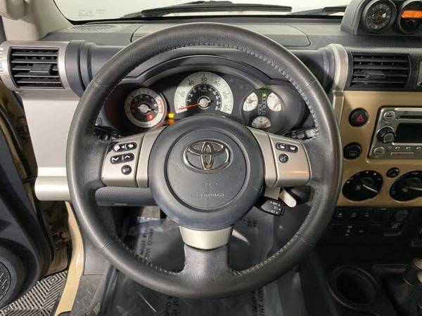 2014 Toyota FJ Cruiser, great maintenance - cars & trucks - by... for sale in Columbia, MO – photo 19