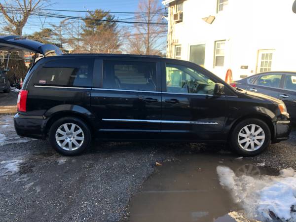 2015 CHRYSLER TOWN AND COUNTRY clean LOADED - - by for sale in Lynbrook, NY – photo 22