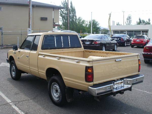 1984 NISSAN KING CAB 4X4 - HOME OF "YES WE CAN" FINANCING for sale in Medford, OR – photo 5