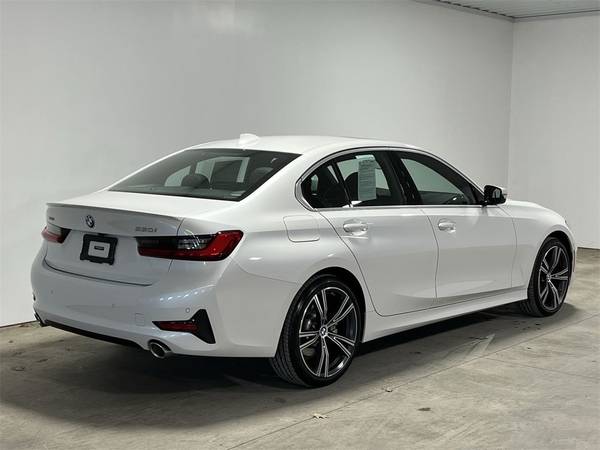 2021 BMW 3 Series 330i xDrive - - by dealer - vehicle for sale in Buffalo, NY – photo 8