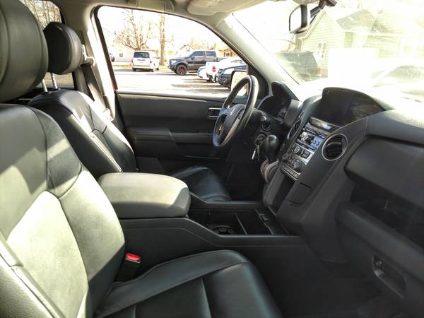 2015 Honda Pilot EX-L AWD (Third Row Seating) - cars & trucks - by... for sale in Loves Park, IL – photo 5