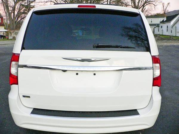 13 Chrysler Town Country Touring, Dodge Caravan. We Finance Every1!... for sale in binghamton, NY – photo 6