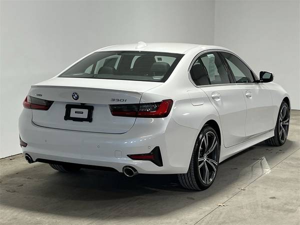 2021 BMW 3 Series 330i xDrive - - by dealer - vehicle for sale in Buffalo, NY – photo 7