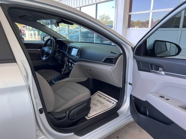 2019 Hyundai Elantra SEL 4dr Sedan SULEV 37, 259 Miles - cars & for sale in Bellevue, NE – photo 18