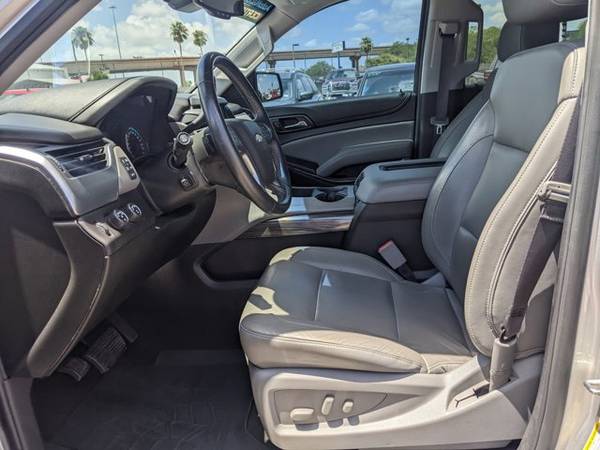 2017 Chevrolet Suburban LT 4x4 4WD Four Wheel Drive SKU: HR290316 for sale in Corpus Christi, TX – photo 17