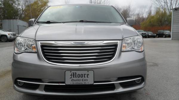 2015 CHRYSLER TOWN & COUNTRY L TOURING - - by dealer for sale in St. Albans, VT – photo 3