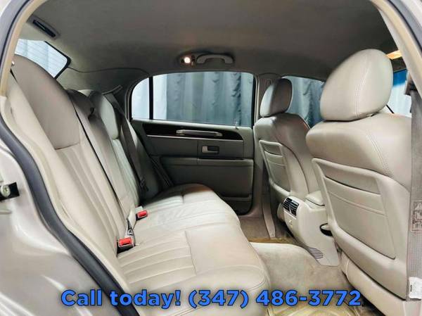 2003 Lincoln Town Car Executive Sedan - - by dealer for sale in Elmont, NY – photo 17
