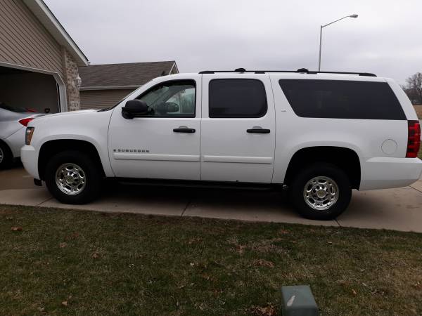 2007 k2500 suburban for sale in Hobart, IL