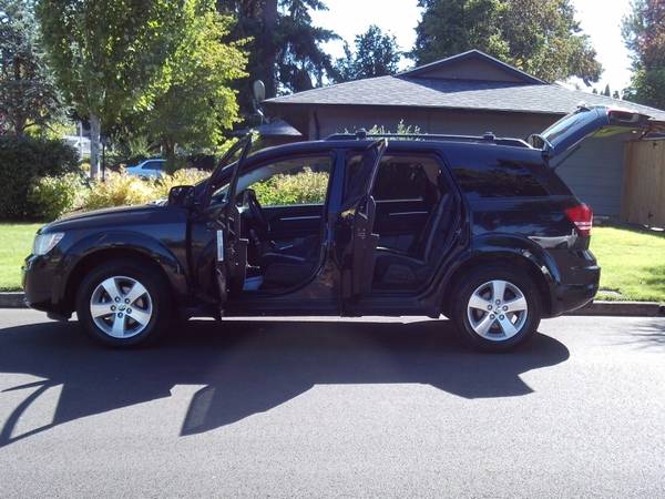 2009 DODGE JOURNEY FWD 4DR SXT with Removable short mast antenna -... for sale in Vancouver, OR – photo 7