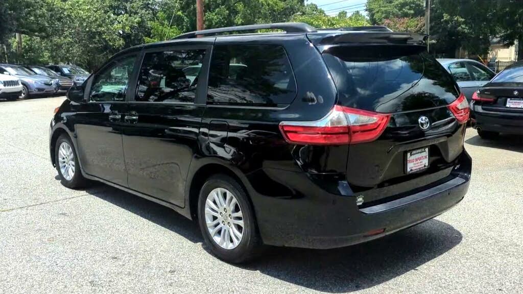 2017 Toyota Sienna Limited Premium 7-Passenger FWD for sale in Greensboro, NC – photo 6