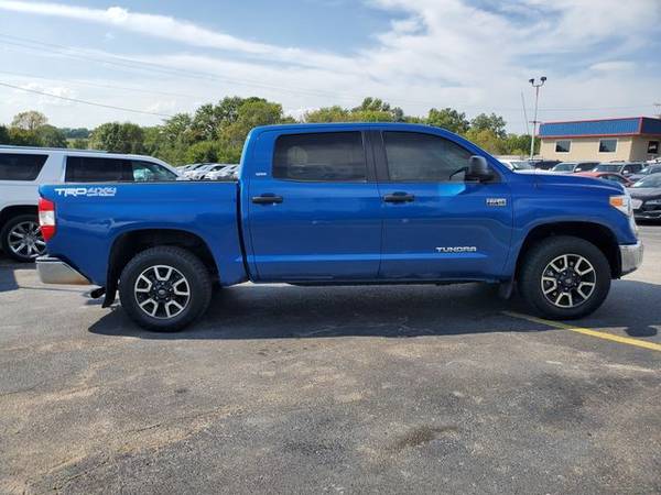 2017 Toyota Tundra CrewMax 4WD SR5 Pickup 4D 5 1/2 ft Trades Welcome F for sale in Harrisonville, MO – photo 3