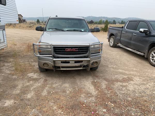 2005 GMC 2500HD 4WD - cars & trucks - by owner - vehicle automotive... for sale in Helena, MT – photo 2