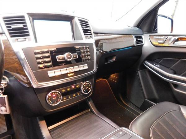 Incredible family SUV - perfect for taking everyone virtually anywhe for sale in Tempe, AZ – photo 16