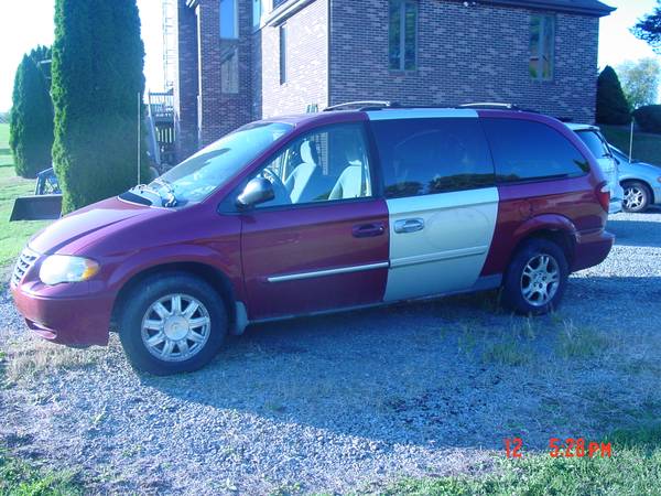 2006 Town / Country Van for sale in Harmony, PA – photo 3