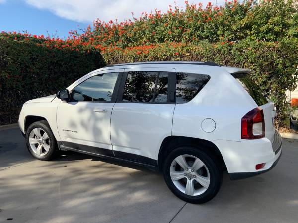 Jeep compass 2017 - cars & trucks - by owner - vehicle automotive sale for sale in Azusa, CA – photo 2