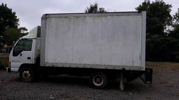 2001 Isuzu NPR Diesel Box Truck (Low Miles) for sale in Hubbard, OH – photo 12