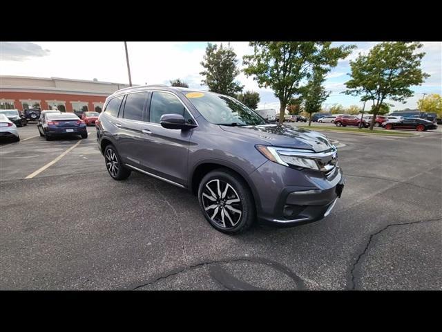 2019 Honda Pilot Touring 8-Passenger for sale in Brookfield, WI – photo 2