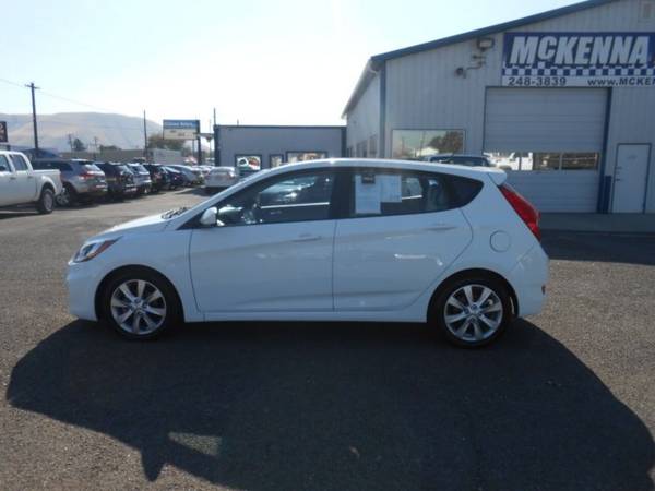 2012 Hyundai Accent SE 4dr Hatchback - - by dealer for sale in Union Gap, WA – photo 6