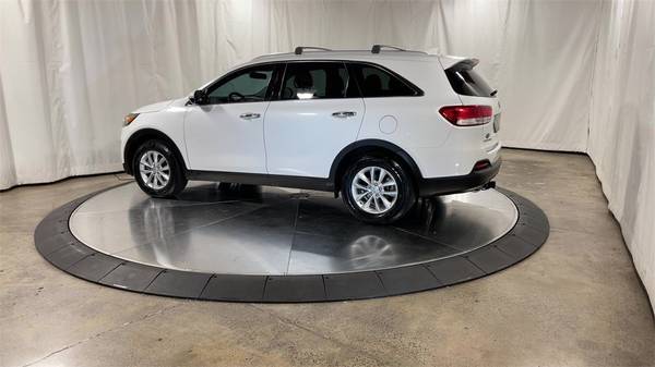 2018 Kia Sorento LX SUV - - by dealer - vehicle for sale in Beaverton, OR – photo 6