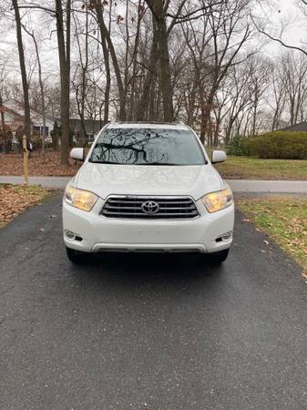 2009 Toyota Highlander. “ Limited” - cars & trucks - by owner -... for sale in Columbia, MD – photo 2