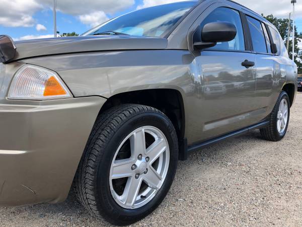Low Mileage! 2007 Jeep Compass! 4x4! Accident Free! Nice! for sale in Ortonville, OH – photo 9