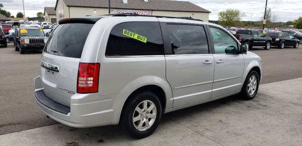 CLEAN!! 2009 Chrysler Town & Country 4dr Wgn Touring for sale in Chesaning, MI – photo 6