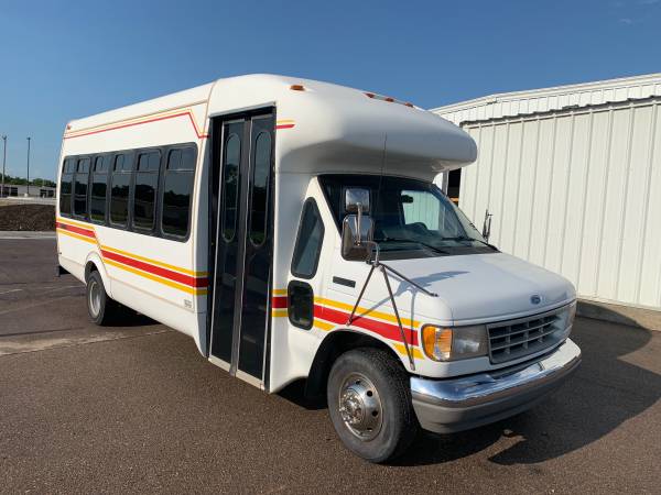 1996 Ford Passenger Bus for sale in Topeka, KS
