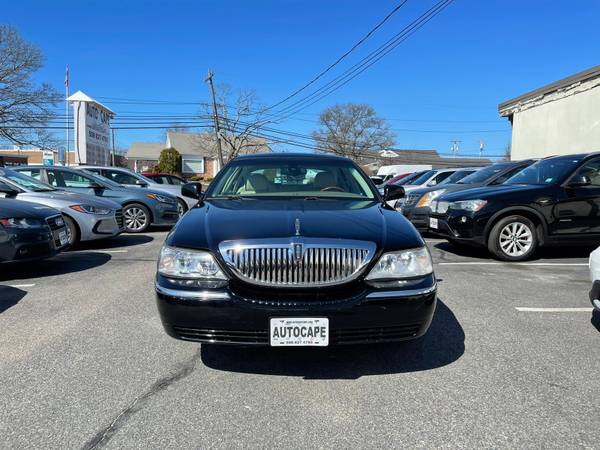 2003 LINCOLN TOWN CAR SIGNATURE - - by dealer for sale in Hyannis, MA – photo 2