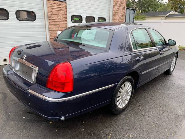 2004 LINCOLN TOWN CAR ULTIMATE - - by dealer for sale in West Haven, CT – photo 6