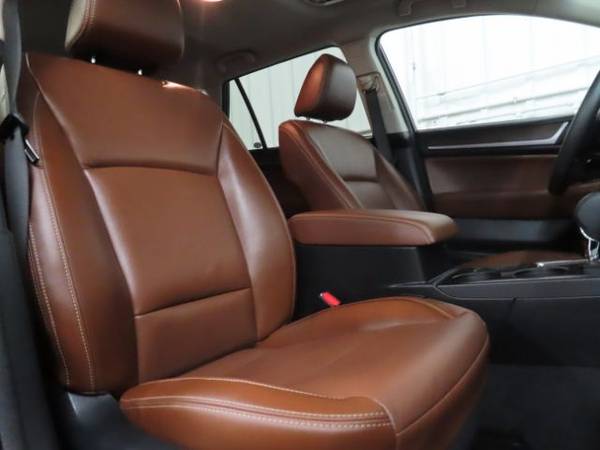 2017 Subaru Outback Touring 2 5i AWD Leather Sunroof NAV - Warranty for sale in Wayland, MI – photo 17