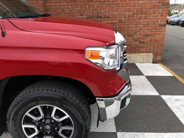 2016 Toyota Tundra 4WD Truck 4x4 Double Cab 5 7L SR5 Crew Cab - cars for sale in Waterbury, CT – photo 20