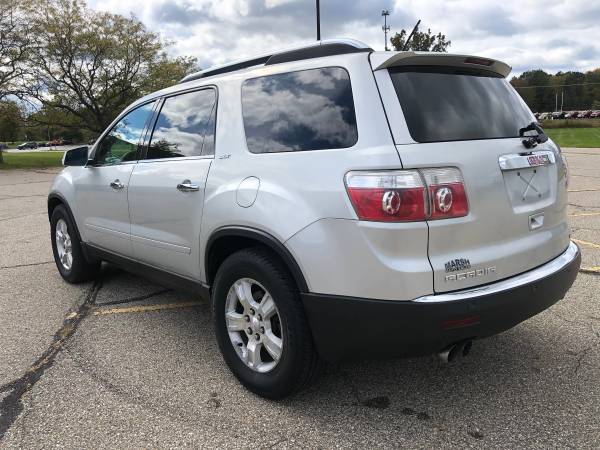 Accident Free! 2009 GMC Acadia! AWD! 3rd Row! for sale in Ortonville, MI – photo 3