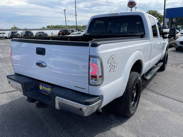 2013 Ford F250 Super Duty Crew Cab Lariat Pickup 4D 8 ft - cars & for sale in Lincoln, NE – photo 3